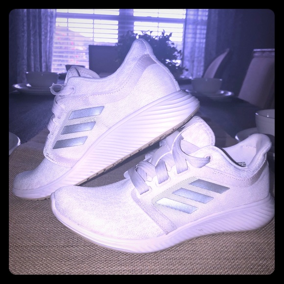 ADIDAS Lux 3 Running shoe - Picture 1 of 2